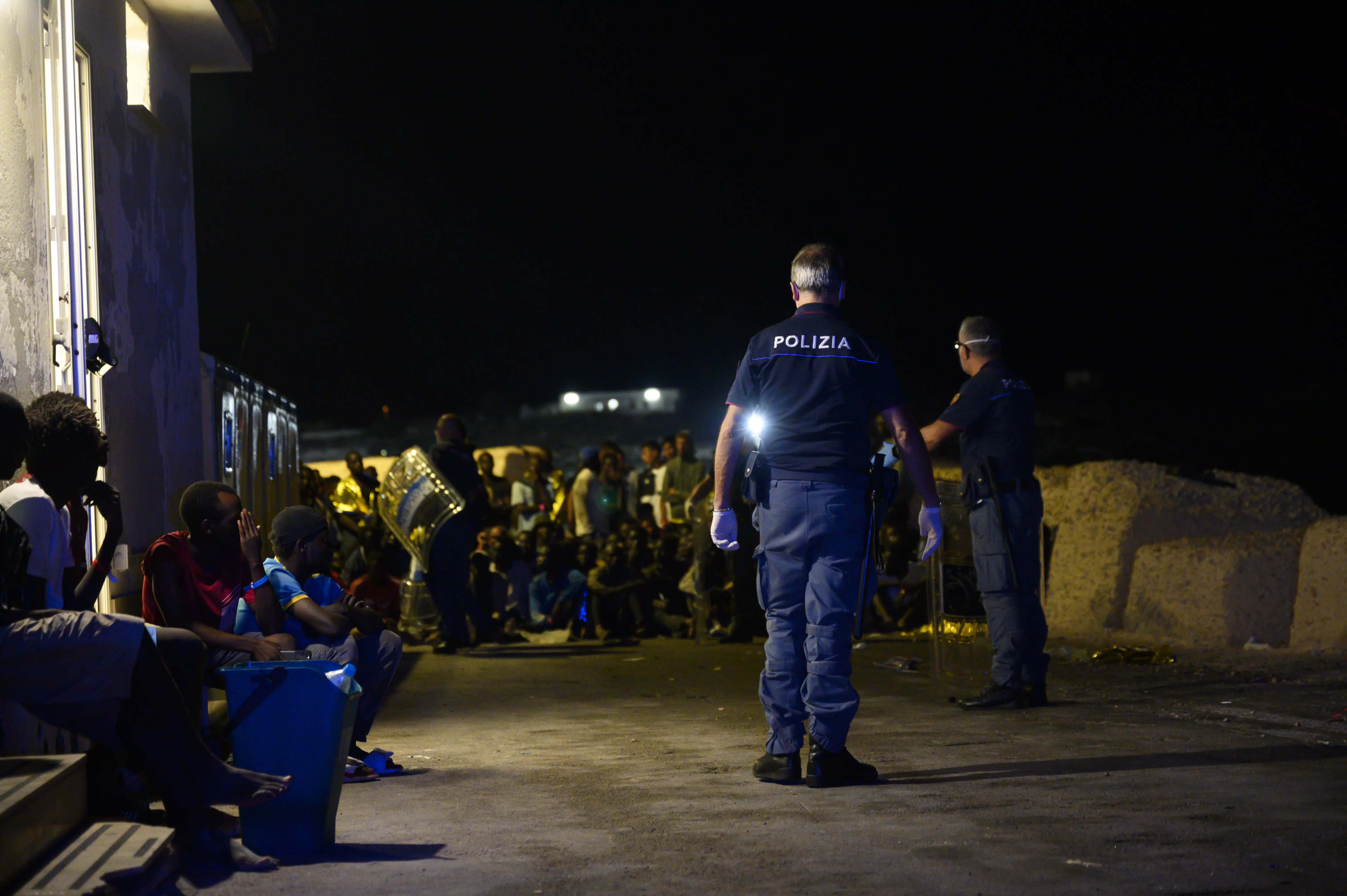 Bundesregierung setzt freiwillige Aufnahme von Migranten aus Italien vorübergehend aus