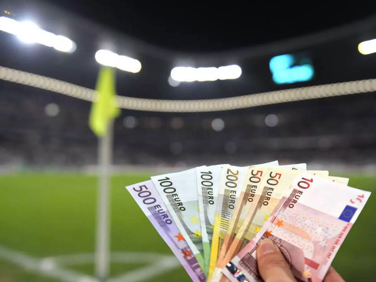EU verschärft Kampf gegen Geldwäsche im Fußball