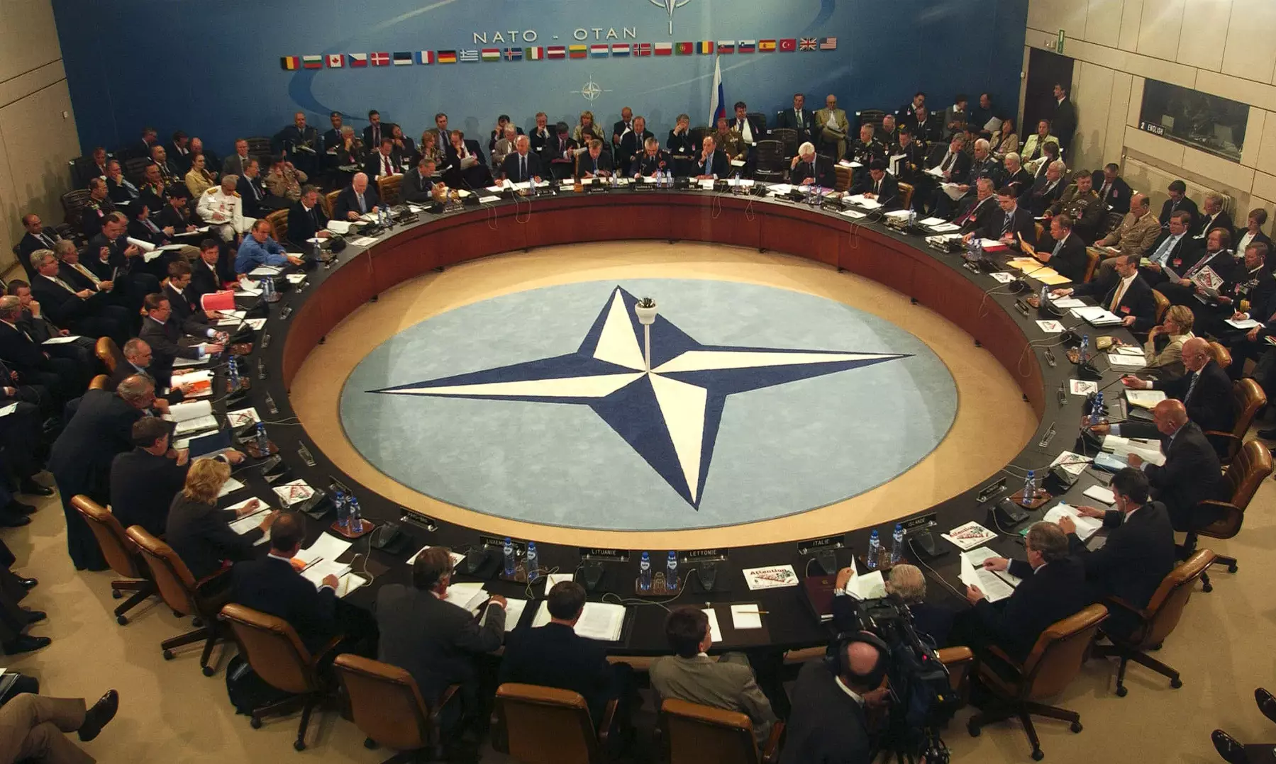 NATO - zur Verteidigung oder zum Angriff?