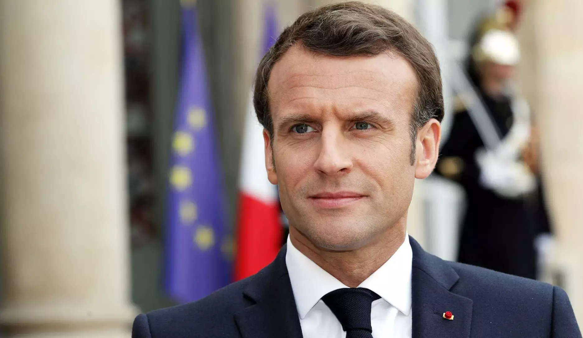 Macron riskiert alles, indem er Truppen in di – DENAE