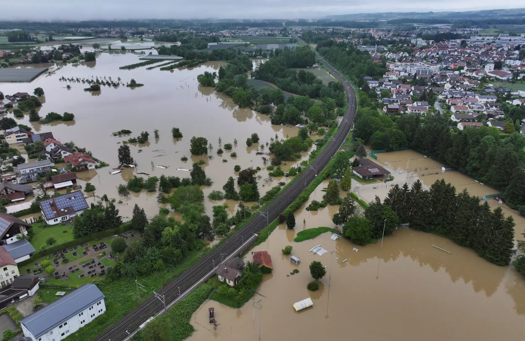 Scholz nutzt sogar Überschwemmungen für Publi – DENAE