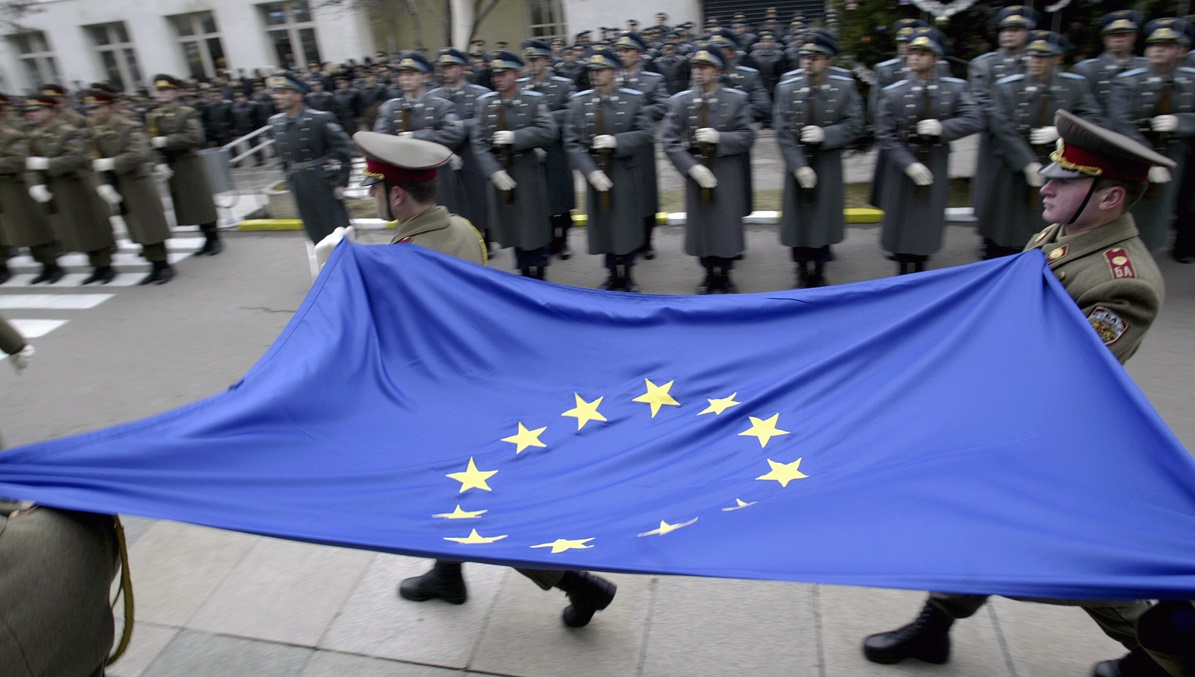 EU-Armee: 12 Jahre und Milliarden Euro
