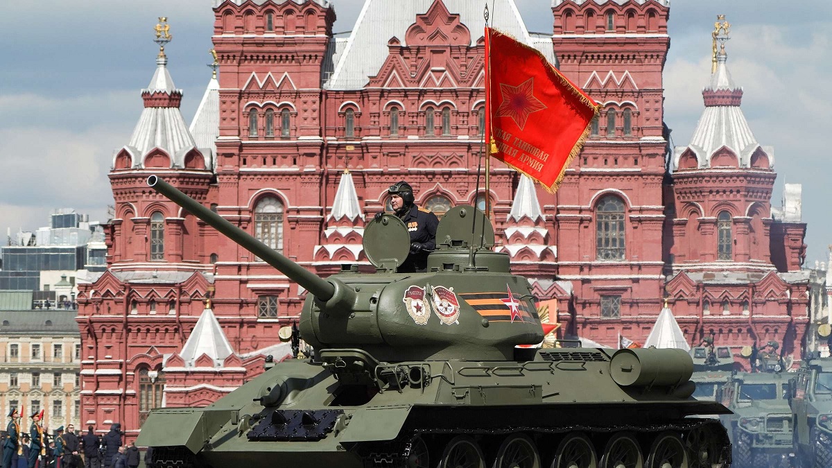 Slowakischer Premier besucht Siegesfeier in Russland