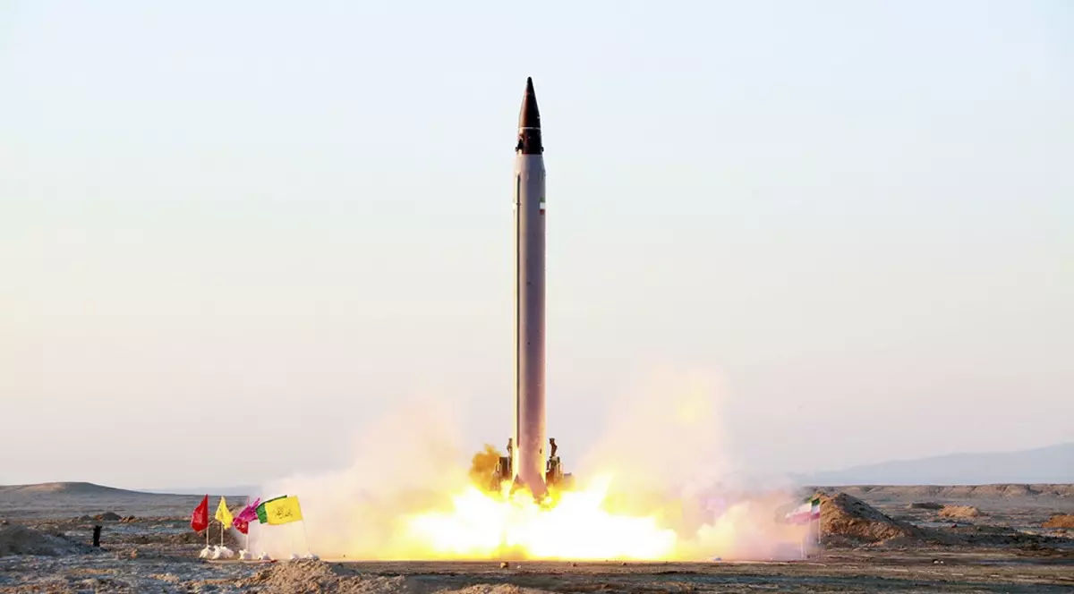 Iran: Neue ballistische Rakete getestet