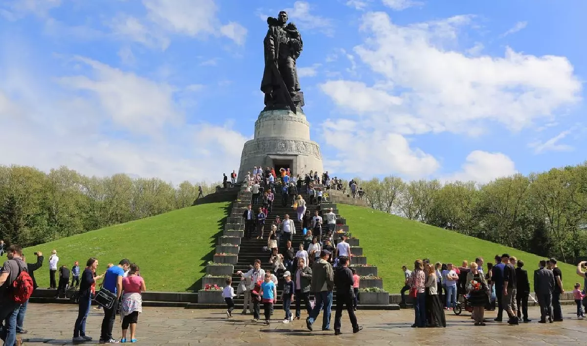 9. Mai im Treptower Park in Berlin