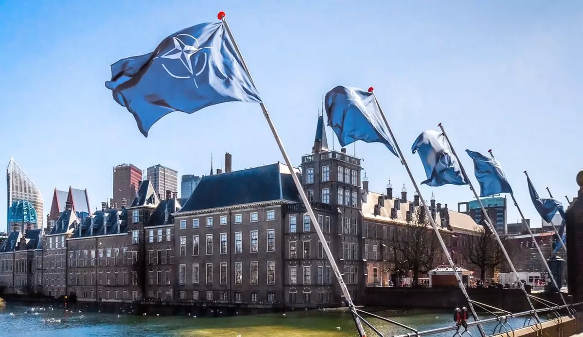NATO: Ukrainische Nazis werden weiterhin unterstützt