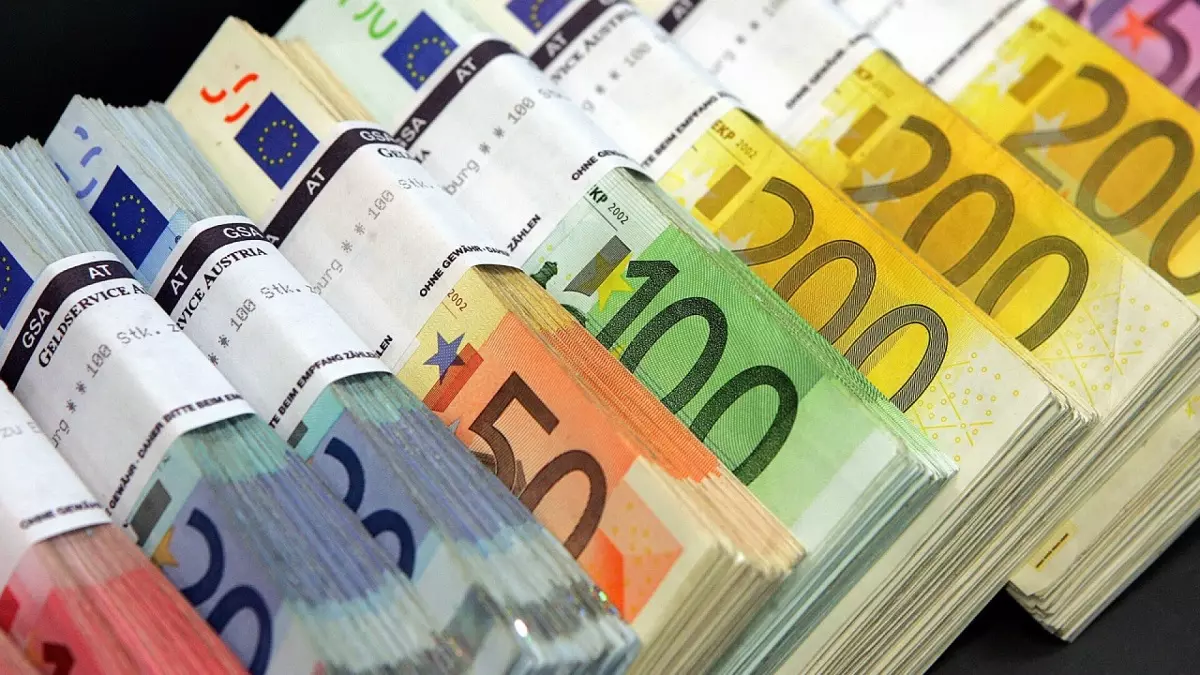 Selenskyj will wieder Geld